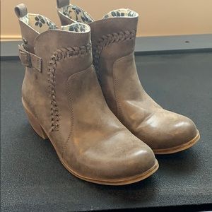 Roxy Booties
